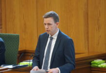 Minister genoptager arbejde med muligt forbud mod bønnekald i det offentlige rum